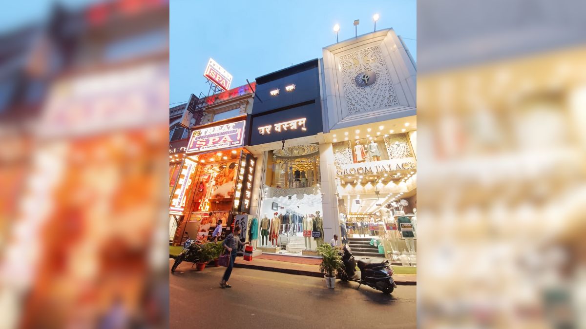Read more about the article Explore a Fashion Revolution at Var Vastram: Redefining Men’s Fashion in the Heart of Karol Bagh, New Delhi