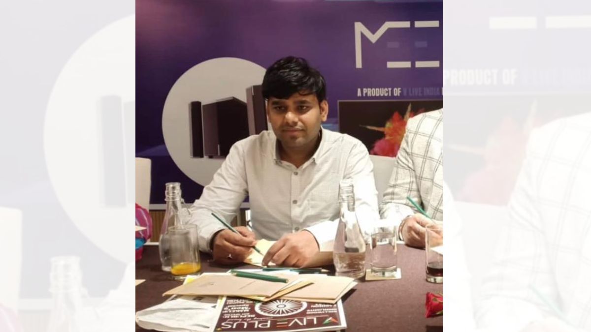 You are currently viewing “ Creative approach is never useless or unnecessary in business.” – Mr. Manish Sharma (founder & Director of VLive India)