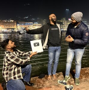 Read more about the article How 3 youngsters used the word ‘Berozgaar” and became an Internet Sensation from a Small Room?