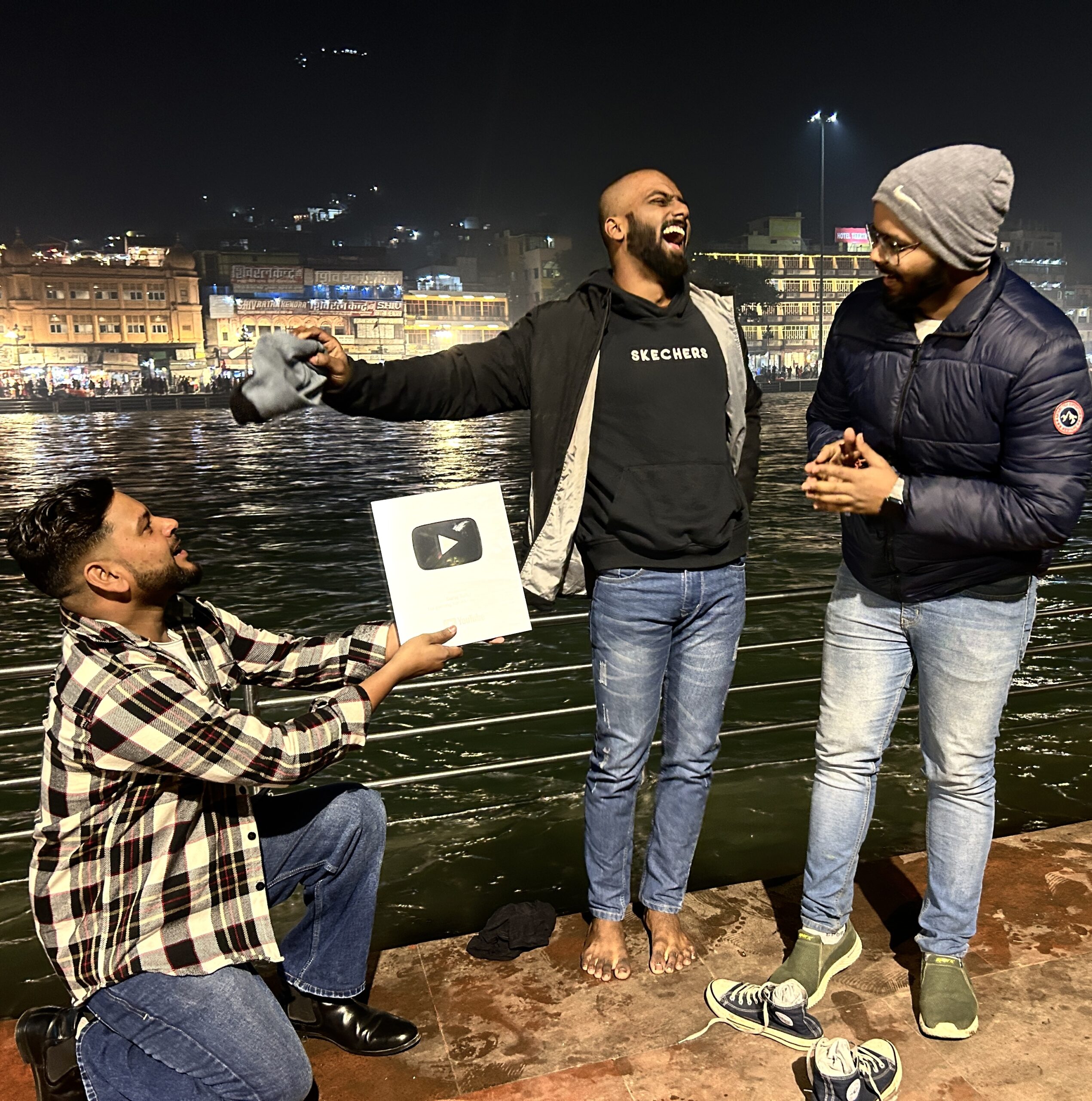 You are currently viewing How 3 youngsters used the word ‘Berozgaar” and became an Internet Sensation from a Small Room?
